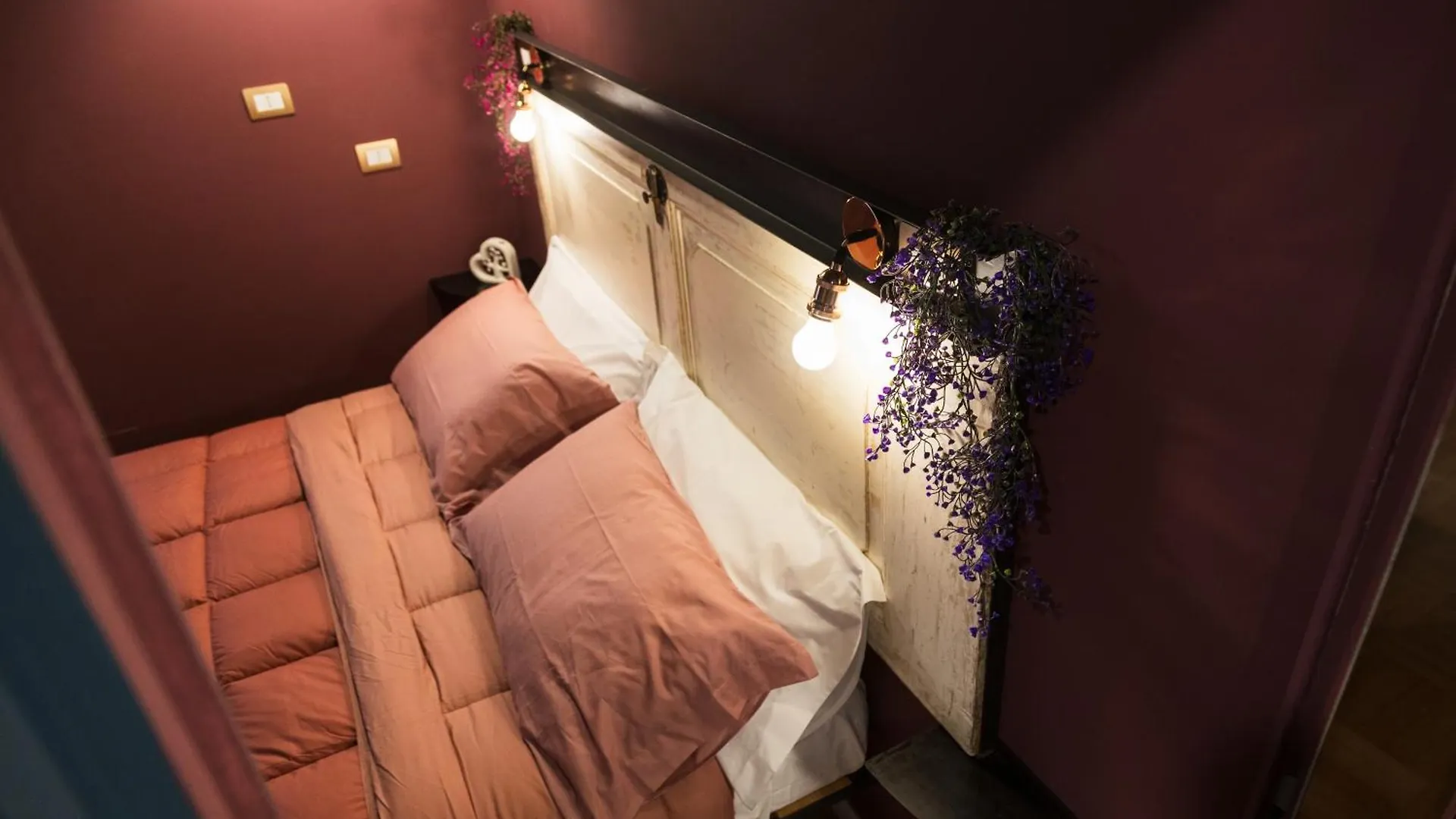 I Leoni Di Rosaroll Bed & Breakfast Naples 0*,  Italy